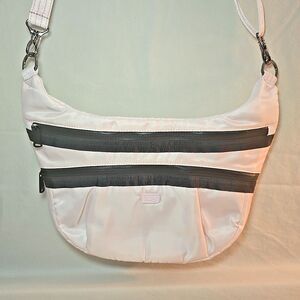 Lug HIPPY Baby Powder Pink Crossbody Purse Shoulder Bag NWOT RFID Safety Pockets